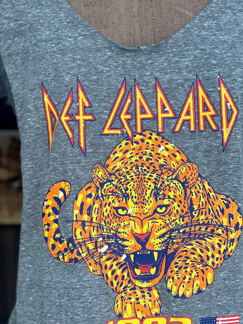 Def Leppard Womens V-Neck T-shirt